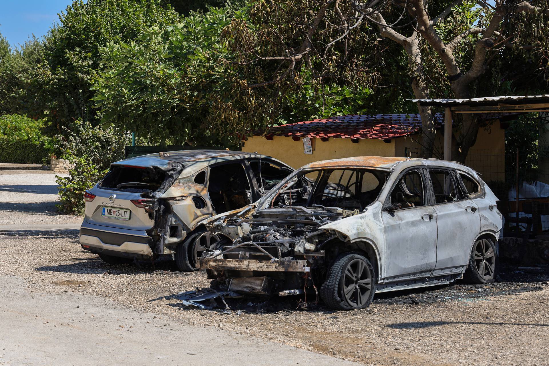 Rovinj: Zapaljeni motor i automobil policijskog načelnika