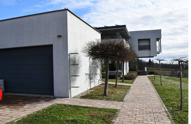 FOTO Ovo je luksuzno imanje s bazenom na kojem živi uhićeni gradonačelnik N. Gradiške Grgić