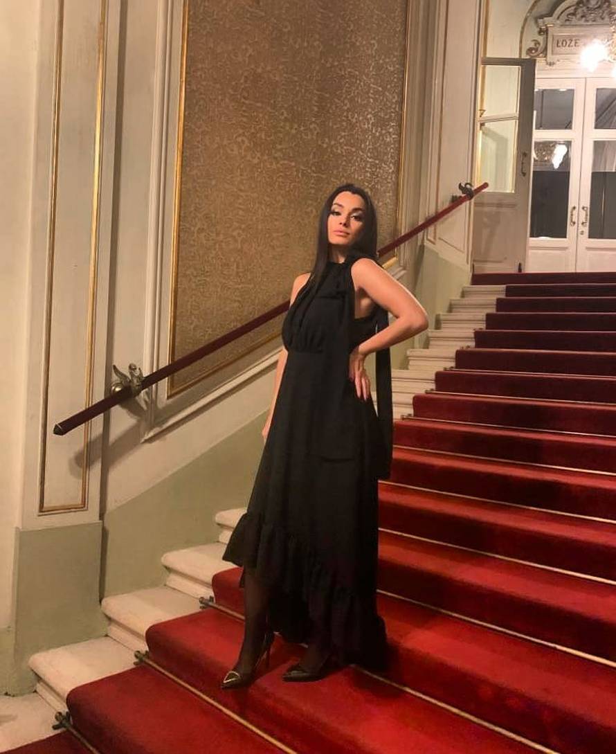 Sementa i Vanja Brundula imali su dva vjenčanja, a goste su zabavljale sestre Husar i Vanna