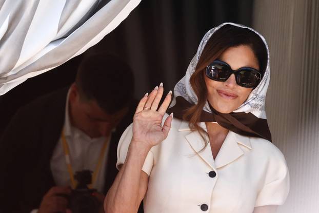 Anticipated wedding of Amazon founder Jeff Bezos and Lauren Sanchez in Italy