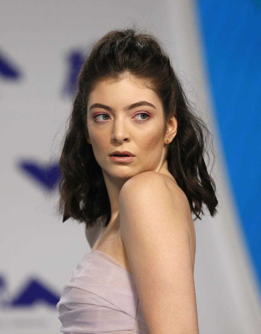 2017 MTV Video Music Awards â?? Arrivals â?? Inglewood, California