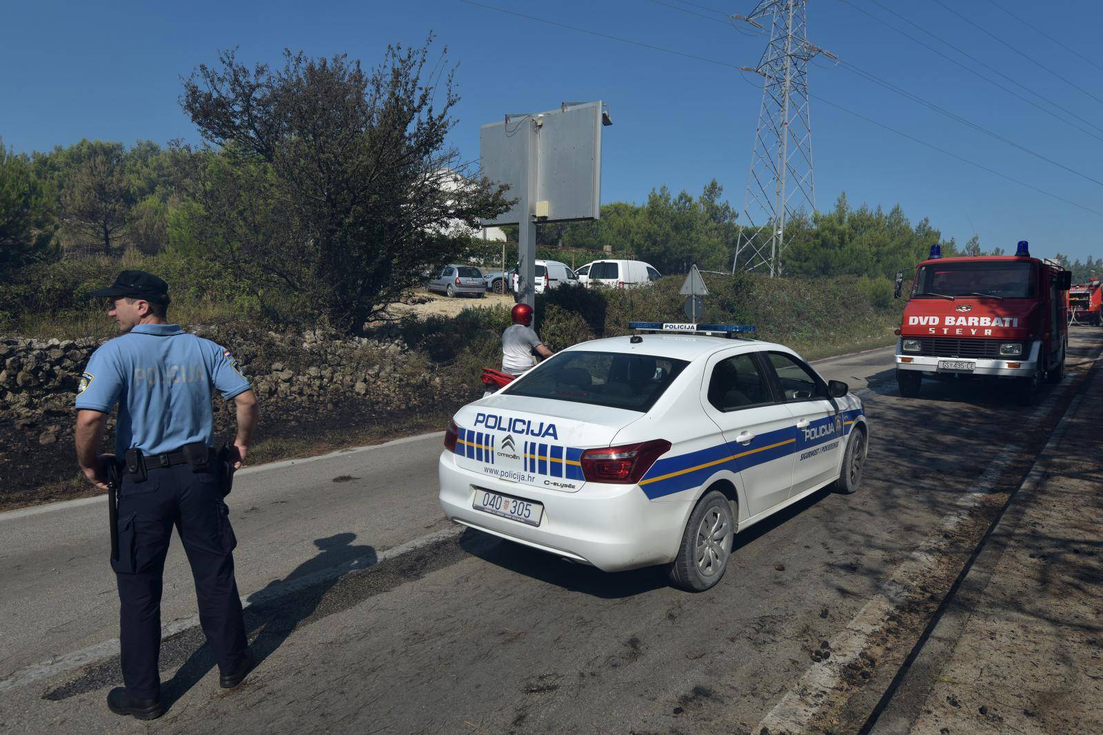 Spasili su Zrće od katastrofe: Cijelu noć borili se s požarom