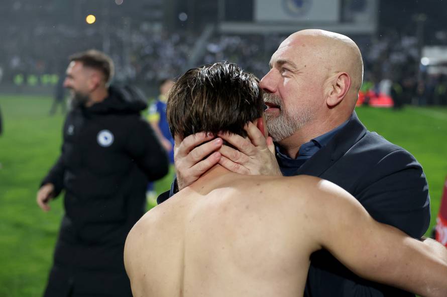 Zenica: Slavlje igrača Bosne i Hercegovine nakon što su svladali Italiju jedanaestercima