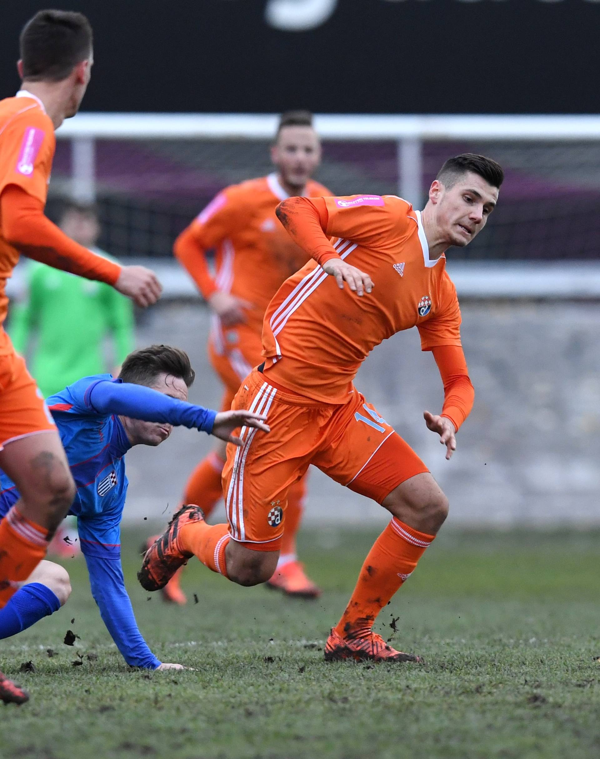 'Fenjeraši' su uzeli bod lideru u blatu stadiona u Kranjčevićevoj