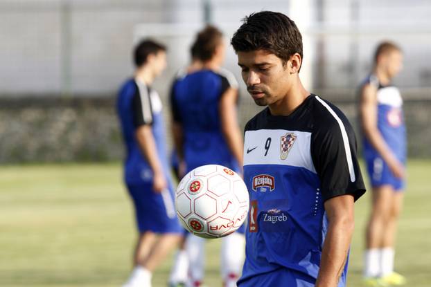 Rio de Janeiro: 25.02.1983. ro?en Eduardo da Silva