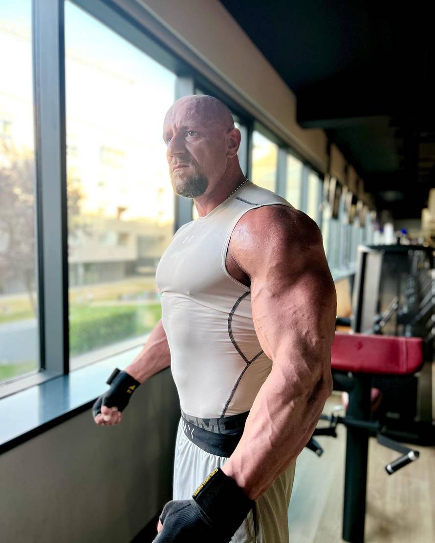 Snagator koji je čuvao Yamala: Muškarci me gledaju više nego žene, često dobace nešto ružno