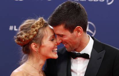 Novak i žena se našalili: Nakon poljupca je tenisač obrisao usta
