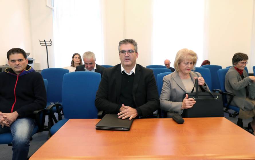 Vasin brat htio je graditi na Opatovini, ali stigla je recesija