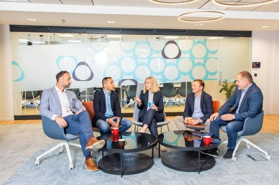 Dvadeset godina  uspjeha - priča o ljudima koji su gradili temelje Philip Morrisa Zagreb