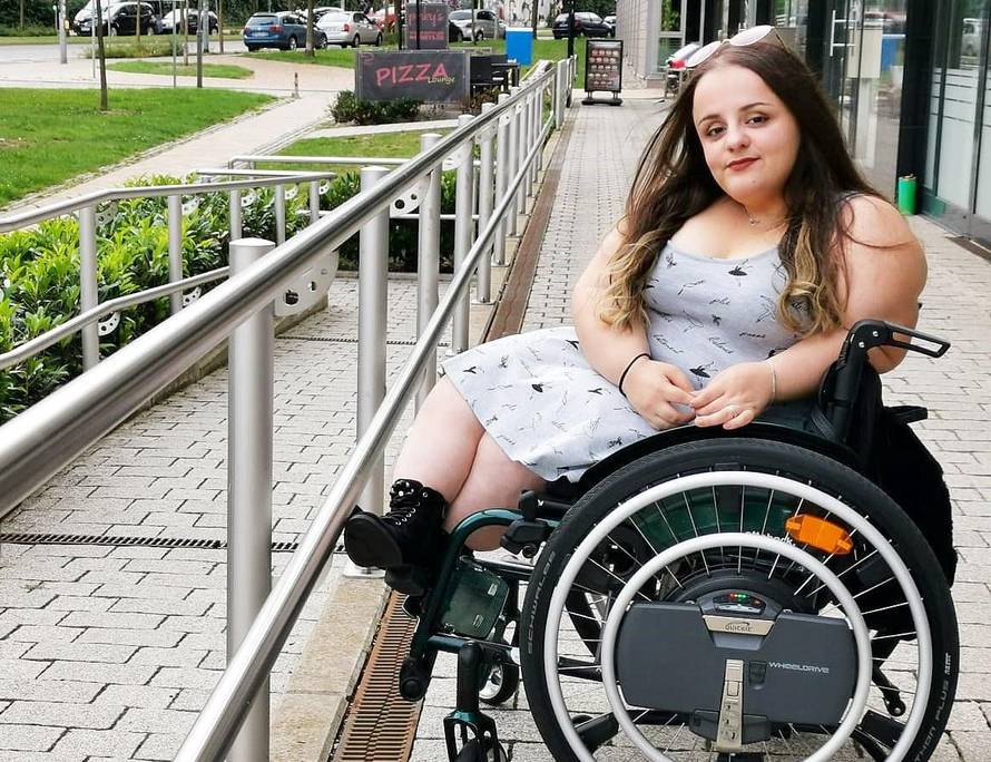 Cura iz Virovitice ima staklene kosti: Osmijeh mi vraća publika