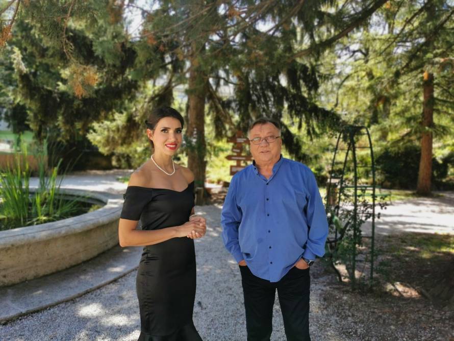 VIDEO Halid ušetao u pekaru i zapjevao kad u kafani ne može