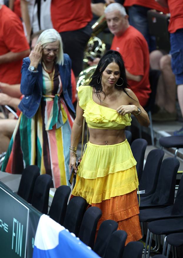 Split: Navijačica koje se isticala na tribinama tijekom meča Dodig/Pavić - Heliovaara/Salminen