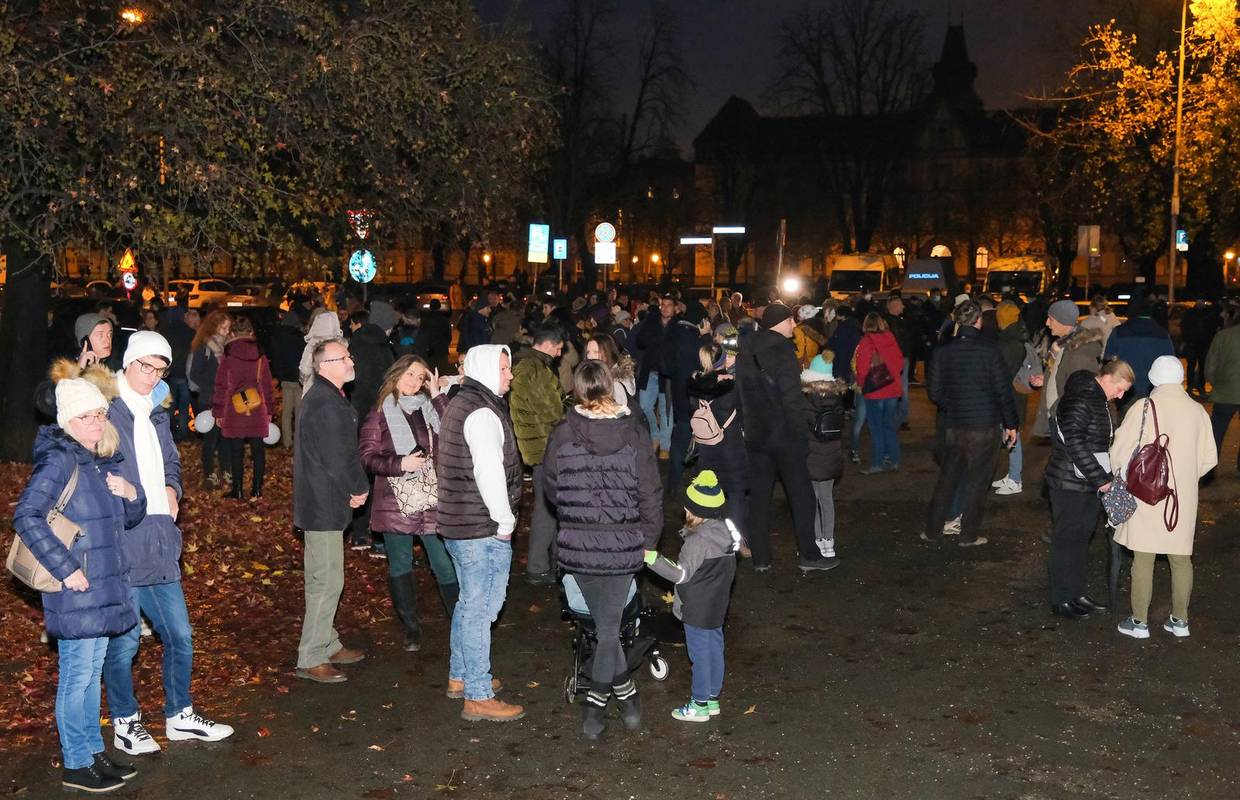 Prosvjed u Zagrebu: Došli su pred sud, traje ročište o zatvoru za Franciškovića i Kovačevića