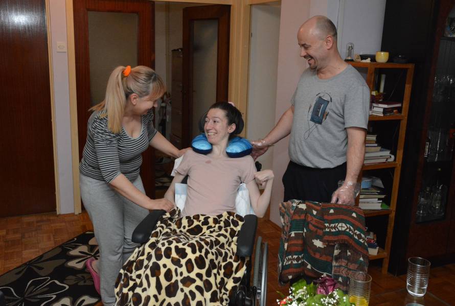 Anita se opet smije: 'Moja kći je veliki borac, ona želi živjeti'