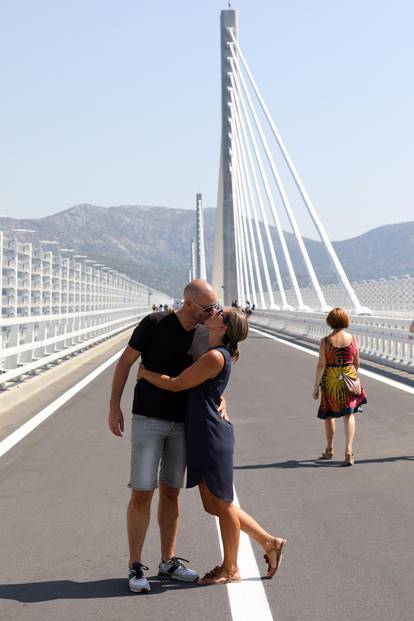 FOTO Prošle su dvije godine od otvaranja Pelješkog mosta: Evo spektakularnih fotografija...