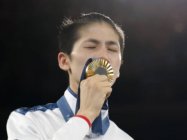 Boxing - Women's 57kg - Victory Ceremony