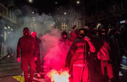 Prosvjedi u Italiji: U Milanu su bacili Molotovljeve koktele, a u Torinu razbijali izloge trgovina