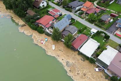 Đelekovec: Pogled iz zraka na posljedice poplave na  jezeru Šoderica 
