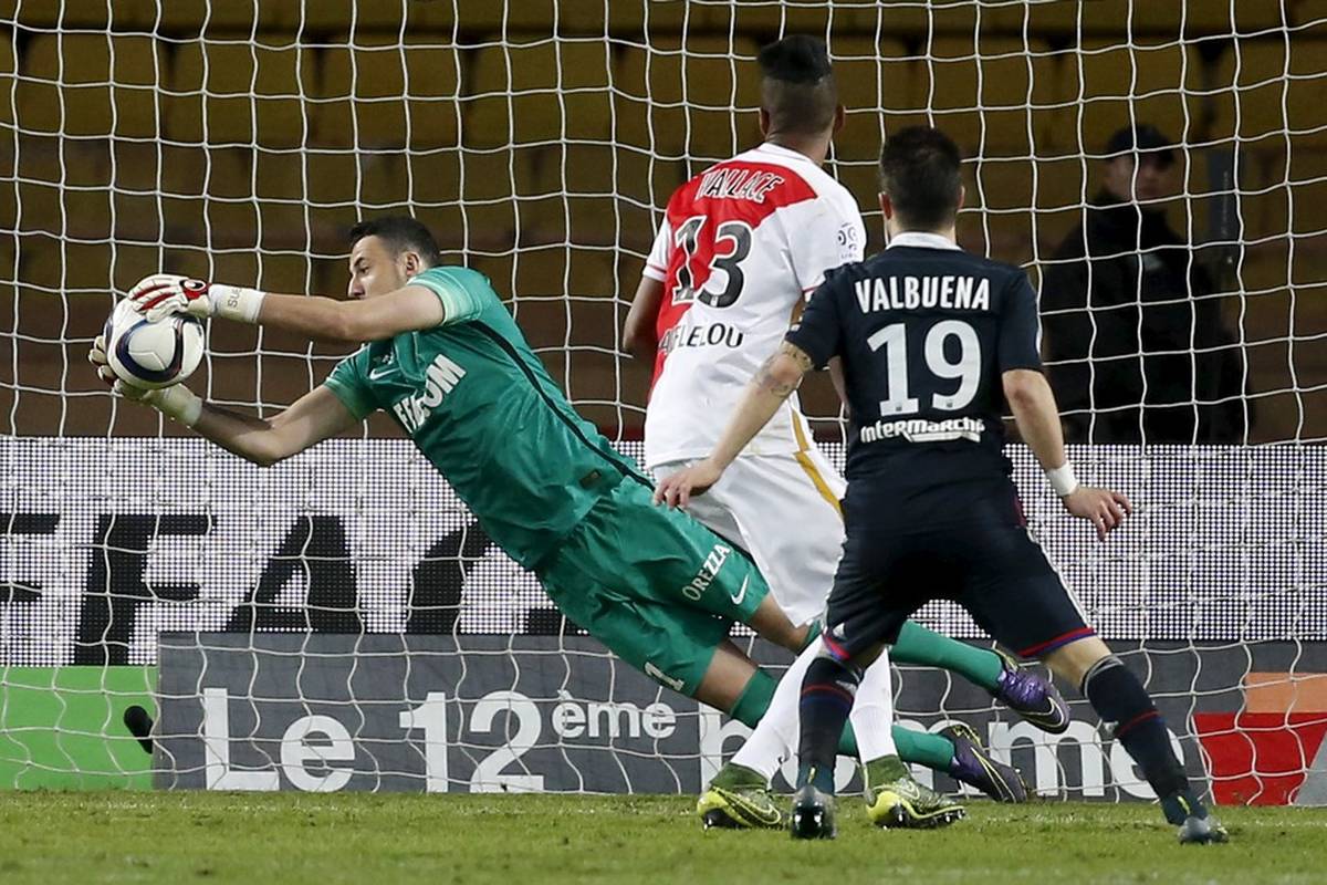 Monaco traži golmana: Danijel Subašić dobiva konkurenciju