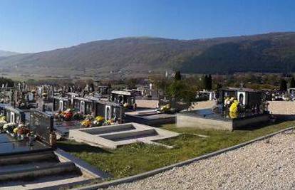 Tragedija u Hercegovini: Umro dok je na groblju palio svijeće
