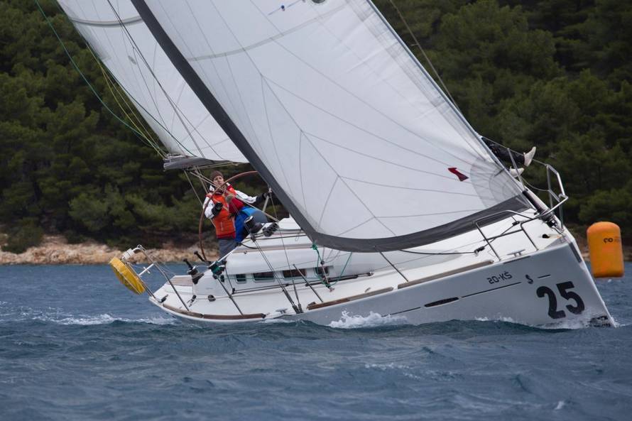 FOTO U Viškoj vali žene opet preuzimaju kormilo: Uskoro kreće deseta regata PMS Žena