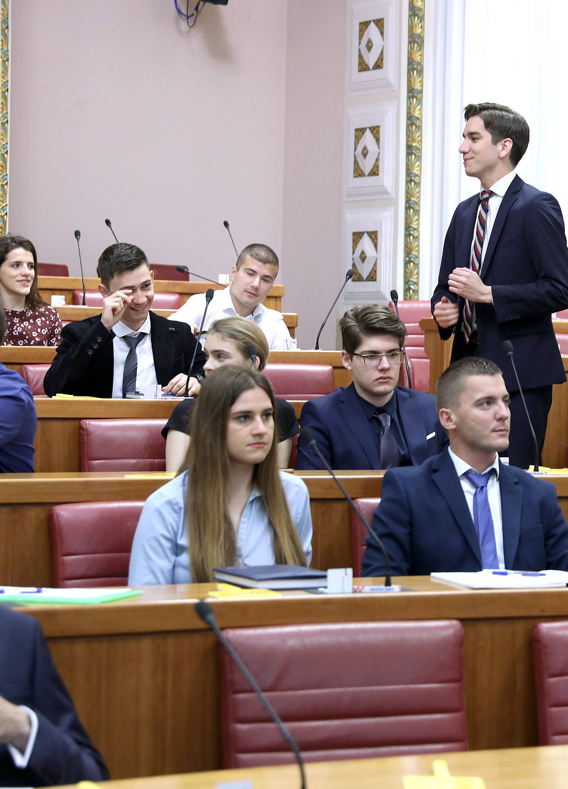 Neka se saborski zastupnici ugledaju na nas i na naš rad