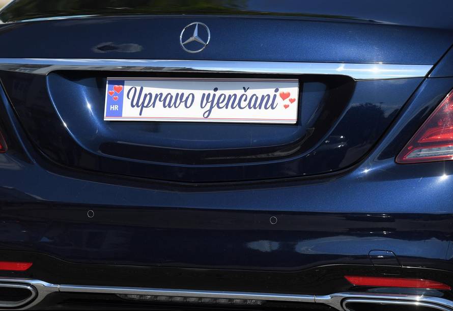 Vjenčanje boksača Filipa Hrgovića i Marinele Čaja u župi Svih svetih u Sesvetama