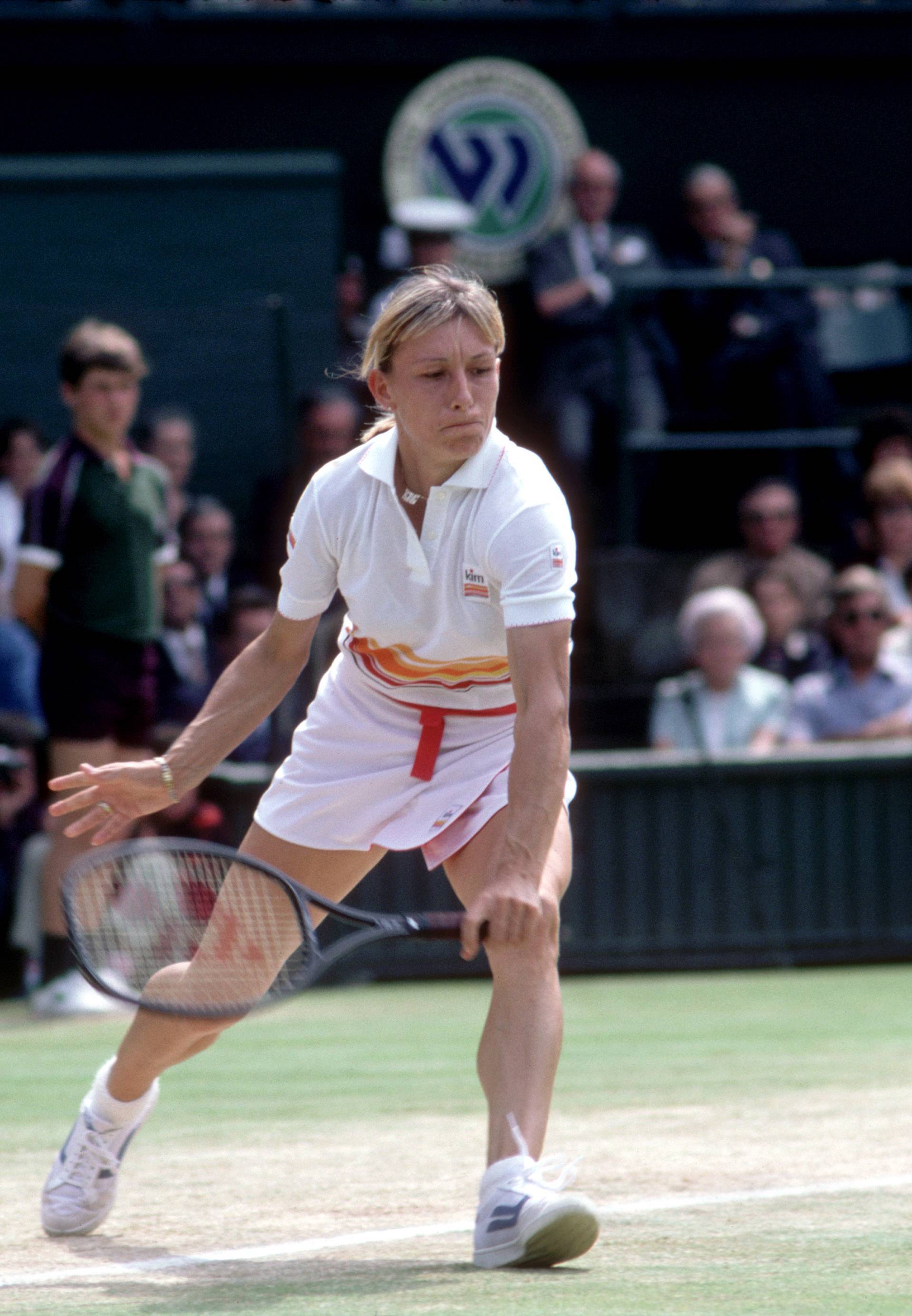 Tennis - Wimbledon Women's Singles Final - Martina Navratilova v Chris Evert Lloyd