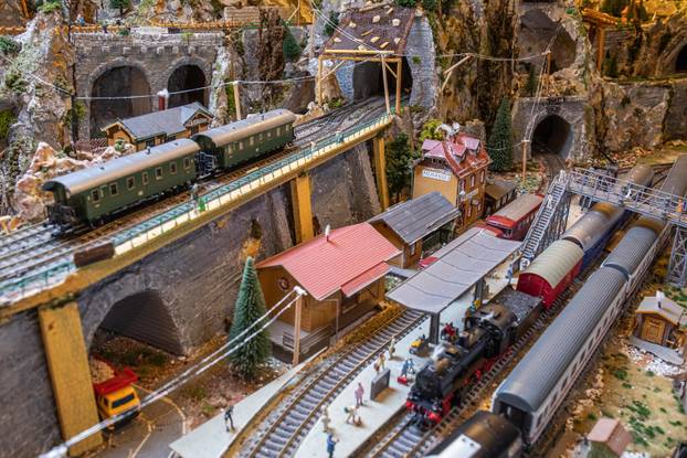 Oživio željeznicu koja je povezivala Konavle s Bečom: Pero je bajkovitu maketu gradio 12 godina