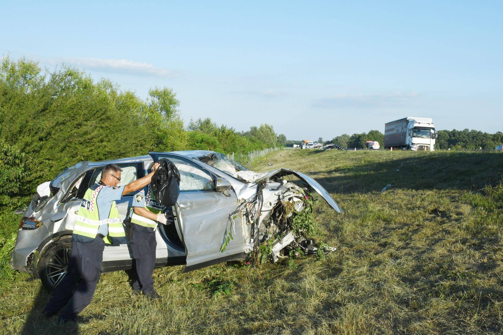 Nesreća kod Novske: Putnica je poginula, još četvero ozlijeđeno