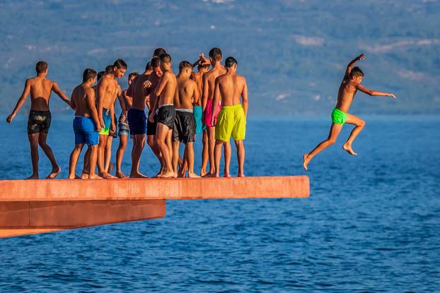 Split: Skokovi na Žnjanskoj plaži