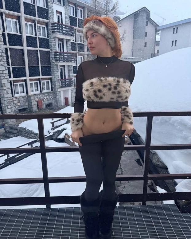 'Radim u industriji za odrasle i želim izaći. Pokažem dovoljno i bez da spavam sa 100 frajera'