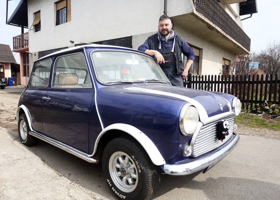 'Tata je bio na rubu da se ubije. Život mu je spasio stari Ford...'