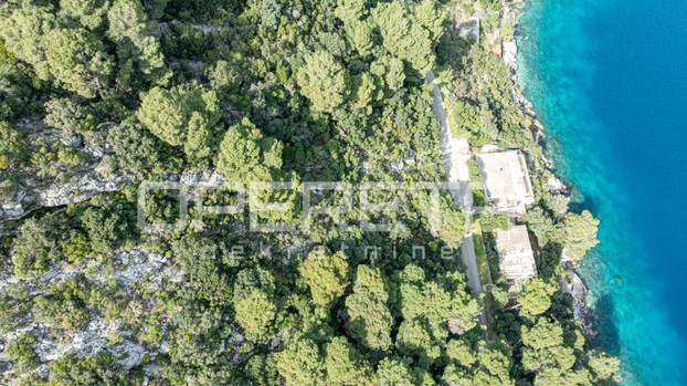 FOTO Na Mljetu se prodaje kuća uz more koja treba renovaciju: Cijena će vas šokirati!