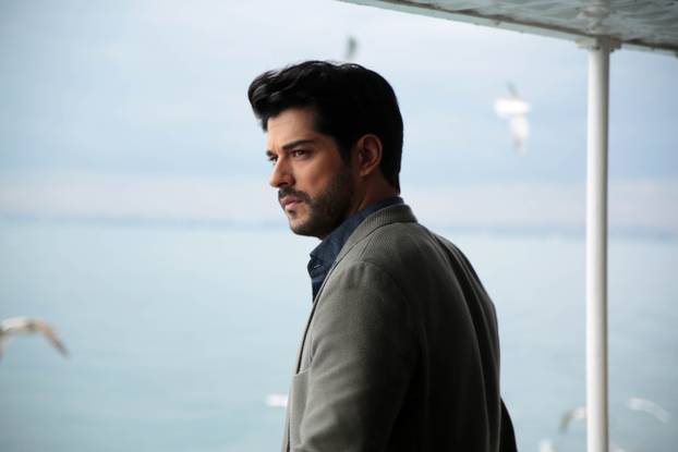 FOTO Zbog Bali-bega fanovi bojkotirali televiziju. Pogledajte kako danas izgleda...