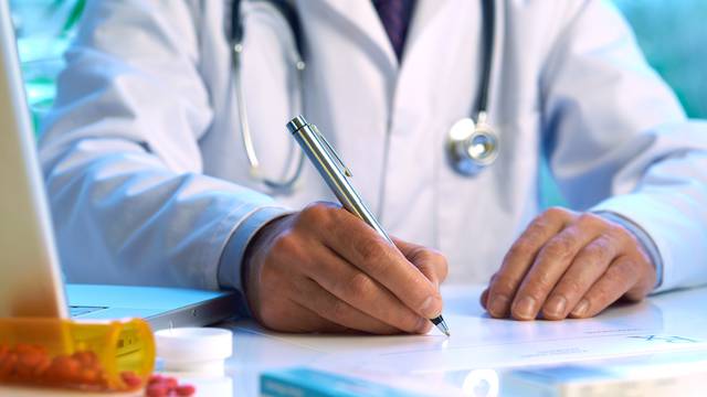 Znate li zašto liječnici imaju rukopis koji je teško pročitati?
