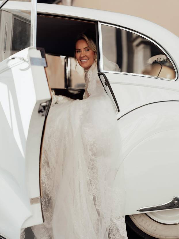 Varao ju je i silovao drugu, ona ga nije puštala. Vjenčali su se u Vatikanu. Conor objavio detalje