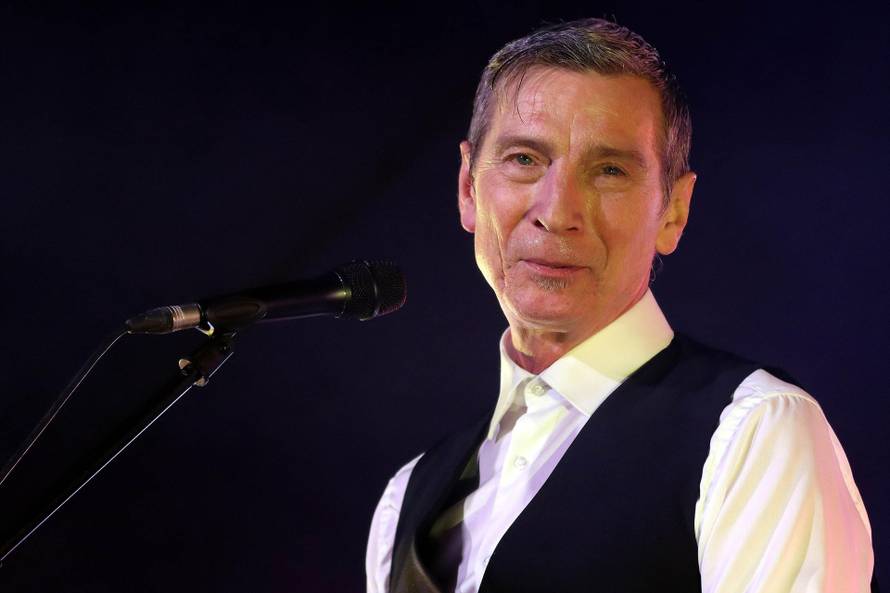 Svijeća ispred Lisinskog gori za Massima: 'Dragi ljudi, od našeg Maxa se ovdje možete oprostiti'