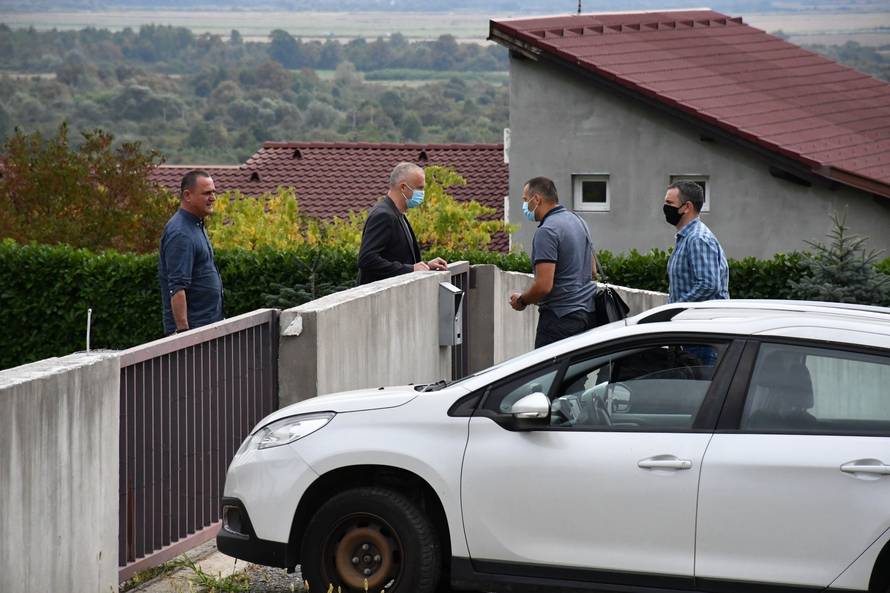 Pretres obiteljske kuće osumnjičenog Vinka Grgića, gradonačelnika Nove Gradiške