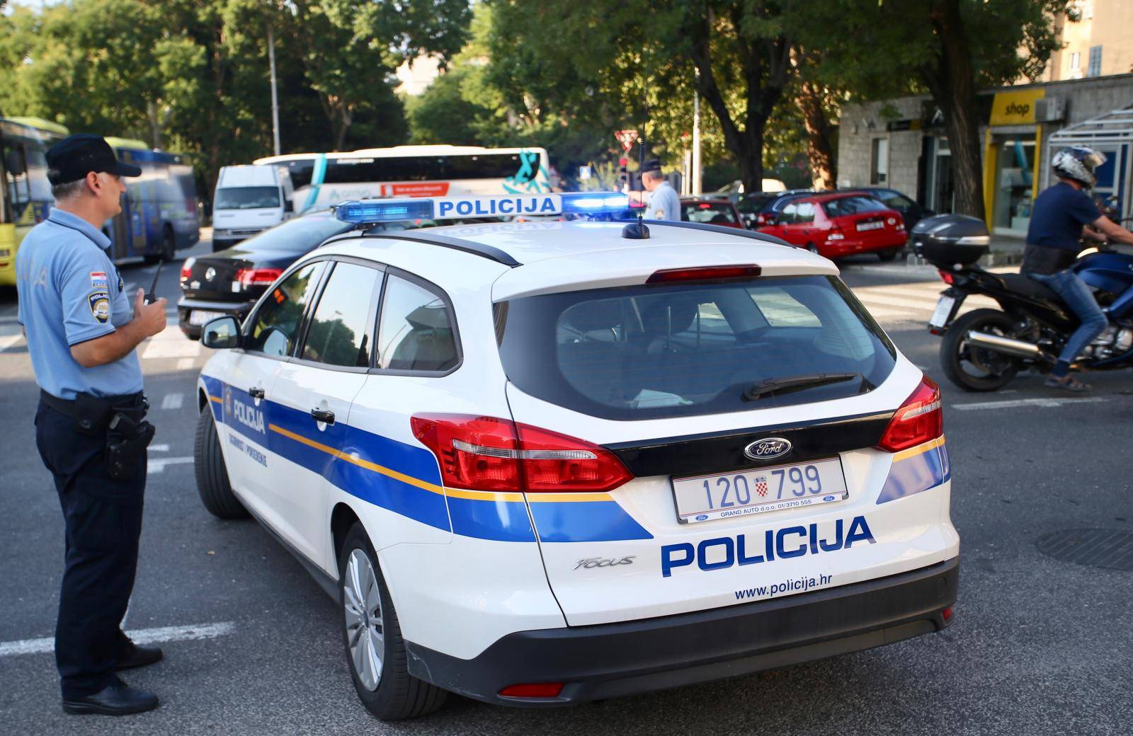 Split: Na izlazu iz gradske luke nastale velike guzve zbog kvara autobusa