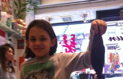 Dječak je pet godina puštao kosu da ju pokloni bolesnima
