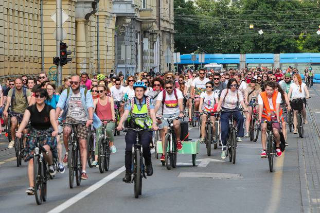 U Zagrebu održan Pride Ride, povorka na biciklima