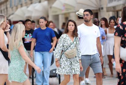 Split pun turista: Zahladilo je pa su umjesto plaže otišli  - na Rivu