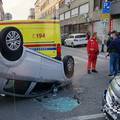 Teška nesreća na Trešnjevci: Auto završio na krovu, u centru grada se stvaraju velike gužve