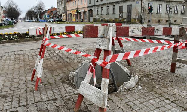 Nova Gradiška: Mjesto prometne nesreće u središtu grada  