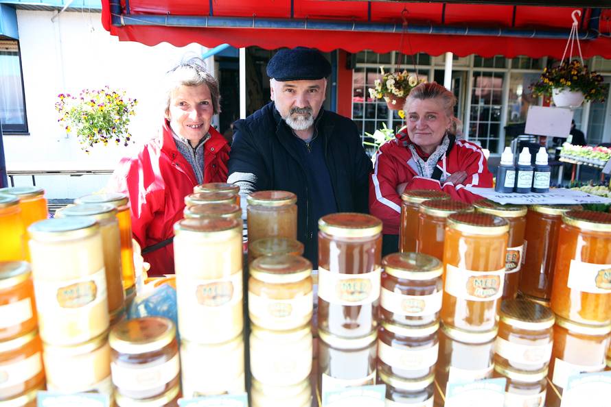 Oni su prvi na udaru virusa, no svejedno hrabro rade posao...