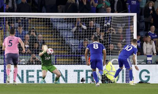 Pickford obranio penal kolegi iz reprezentacije, Everton do boda