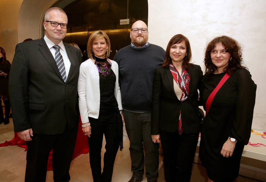 Poznati radili maske i skupljali novac za  "Školu u bolnici"