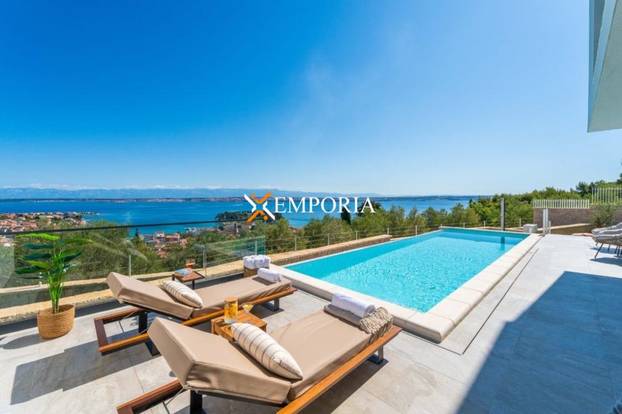 FOTO Mjesto za savršen bijeg: Svi žele ovu vilu na Ugljanu s predivnim pogledom na Zadar