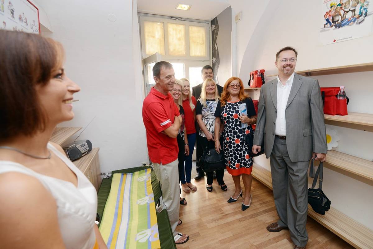 Ministar Varga obišao hitnu ambulantu na Špancirfestu